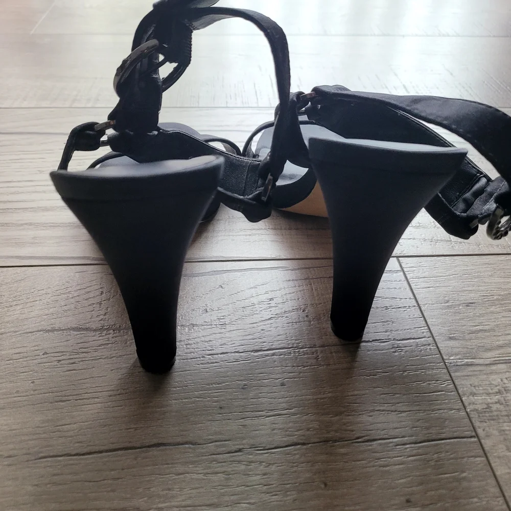 Karl Lagerfeld Black Women's Heels - Picture 6 of 9